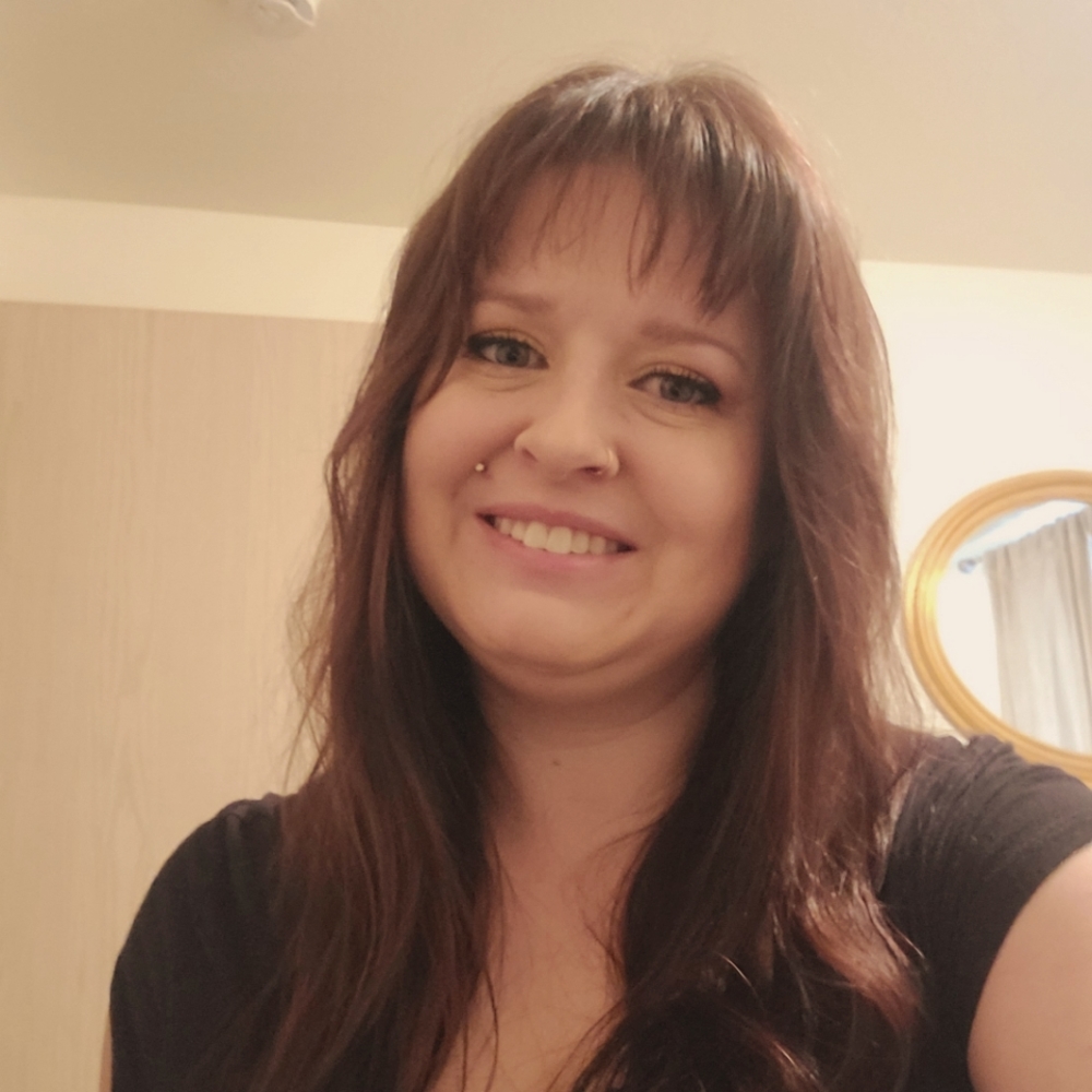 Meet your Posher, Camille - Picture 1 of 1